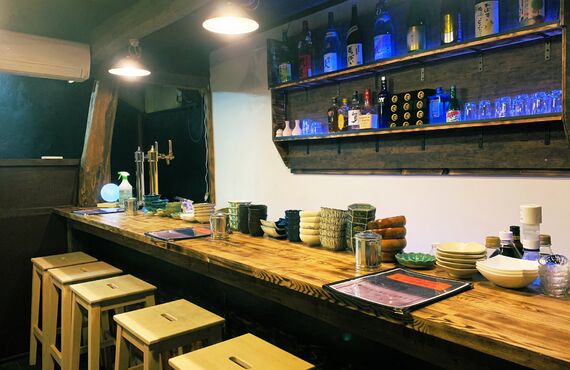 別府にある居酒屋はカウンター席を設けておりますので一人飲みに最適です